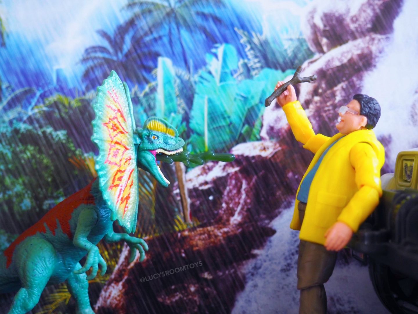 Toy Review: Mattel Jurassic Park Legacy Dennis Nedry Getaway Pack